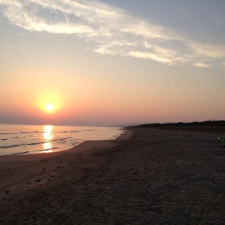 Camping Villaggio Riviera Foce Varano Exterior foto